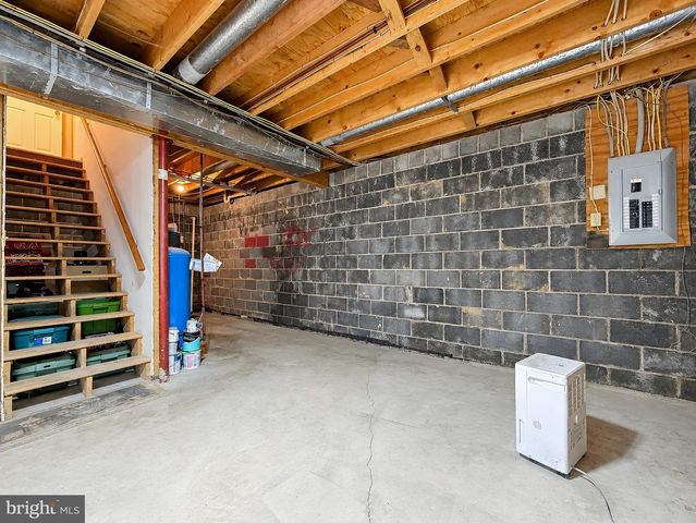 8433 SAILBOAT LN, Lusby, MD 20657