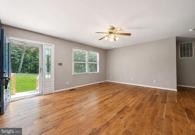 8433 SAILBOAT LN, Lusby, MD 20657