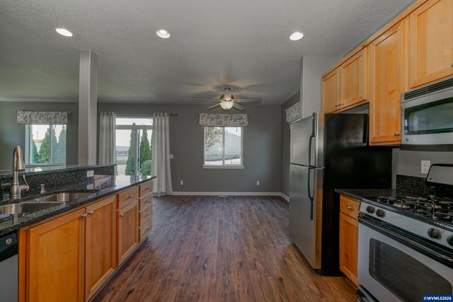 1478 Gifford St SE, Salem, OR 97317