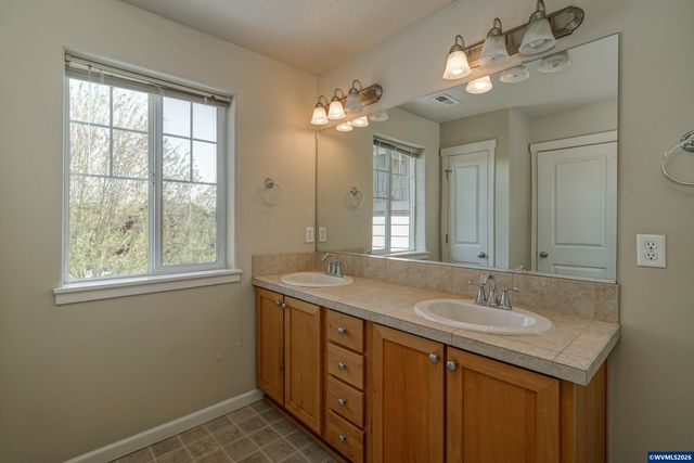 1478 Gifford St SE, Salem, OR 97317