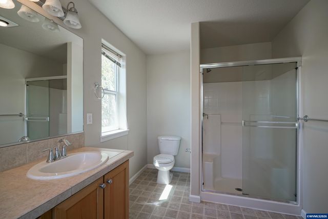 1478 Gifford St SE, Salem, OR 97317