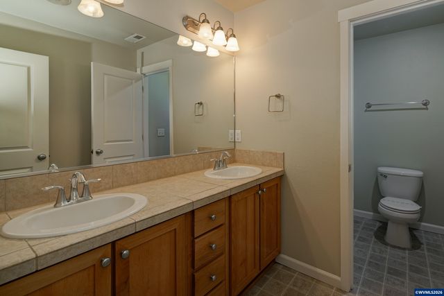 1478 Gifford St SE, Salem, OR 97317