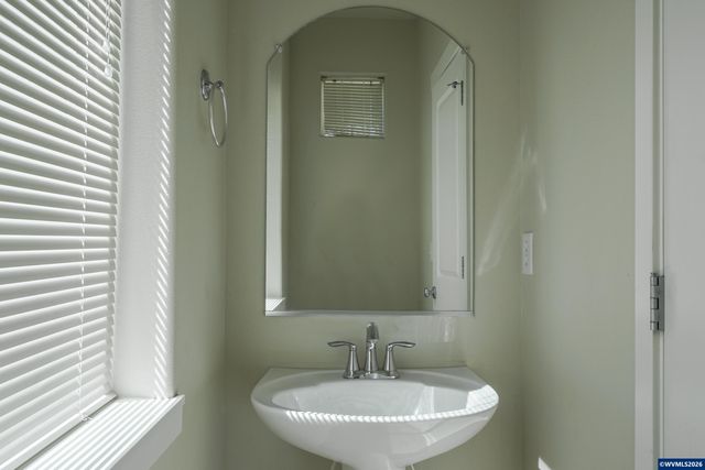 1478 Gifford St SE, Salem, OR 97317