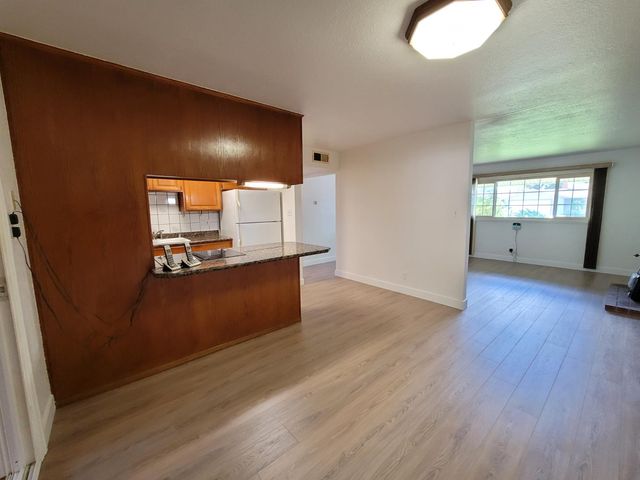 1408 Gregory Way, Roseville, CA 95661