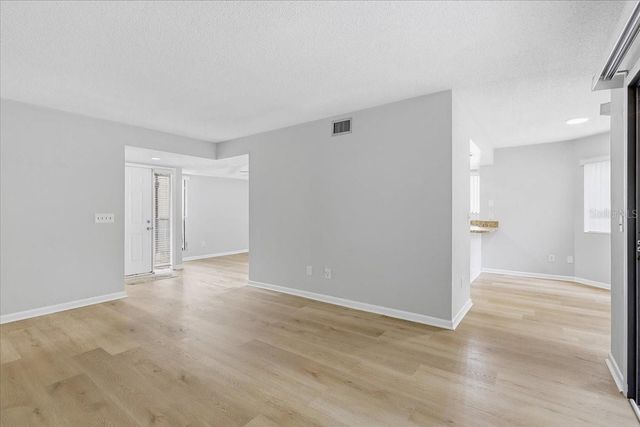 27 OXFORD LANE 27, Palm Coast, FL 32137