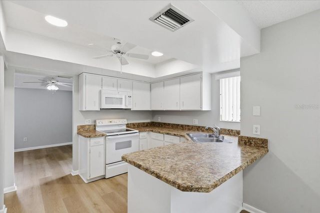 27 OXFORD LANE 27, Palm Coast, FL 32137