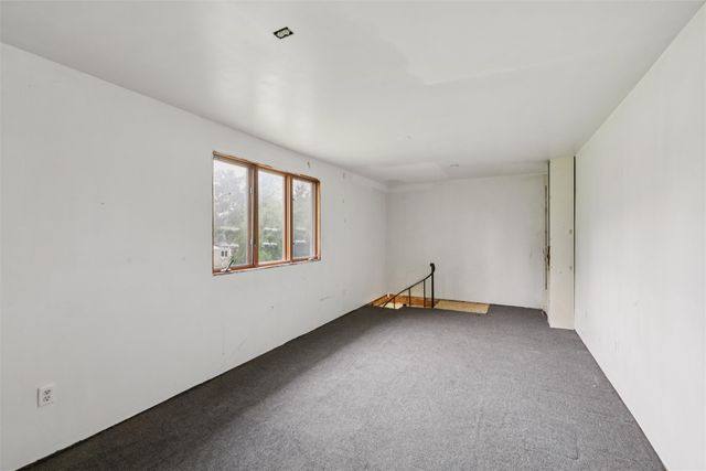 1616 Southlawn Drive, Des Moines, IA 50315