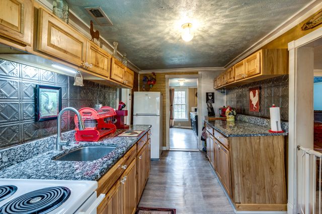 174 Vinta Mill Rd, Prospect, TN 38477