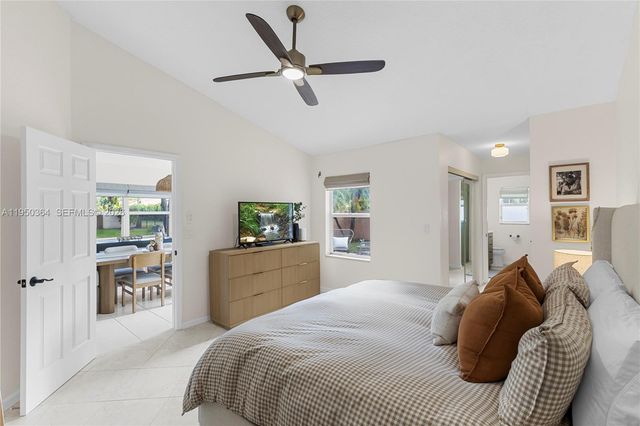 5561 Grande Palm Cir, Delray Beach, FL 33484