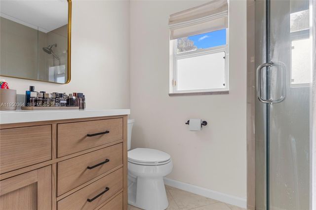 5561 Grande Palm Cir, Delray Beach, FL 33484