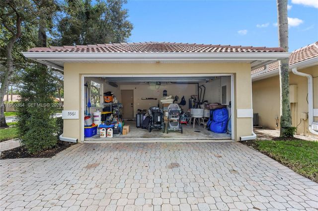 5561 Grande Palm Cir, Delray Beach, FL 33484