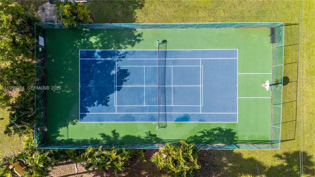 5561 Grande Palm Cir, Delray Beach, FL 33484