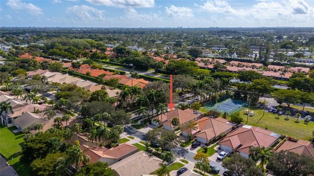 5561 Grande Palm Cir, Delray Beach, FL 33484