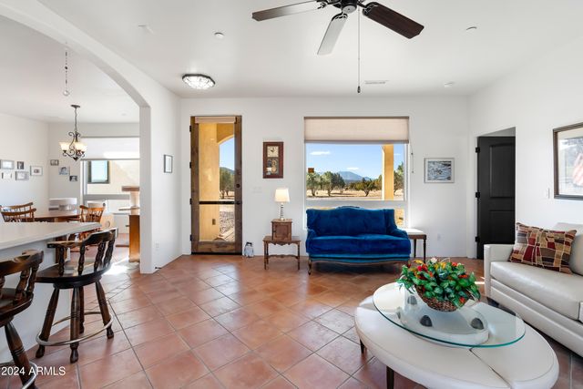 4400 W CARRIAGE Lane, Prescott, AZ 86305