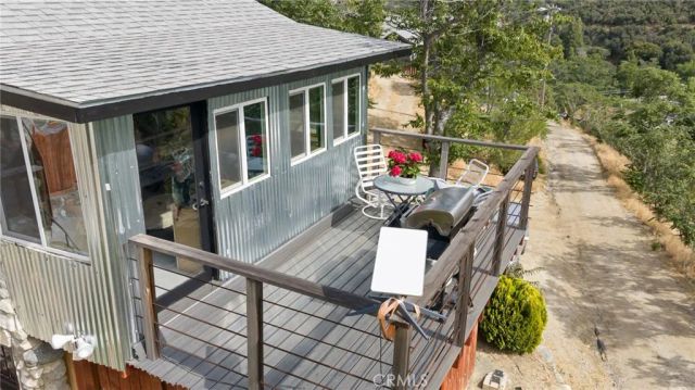 17601 Lone Pine, Lake Hughes, CA 93532