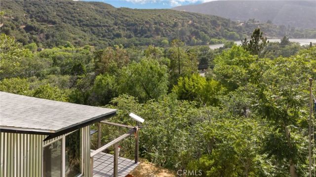 17601 Lone Pine, Lake Hughes, CA 93532