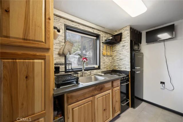 17601 Lone Pine, Lake Hughes, CA 93532