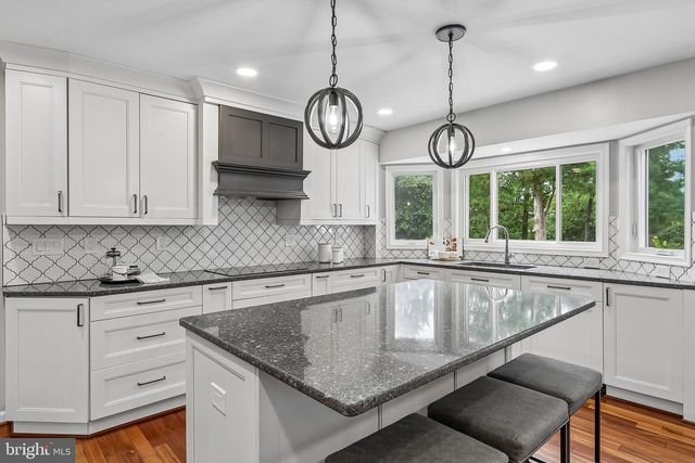 13604 COPPER RIDGE DR, Herndon, VA 20171
