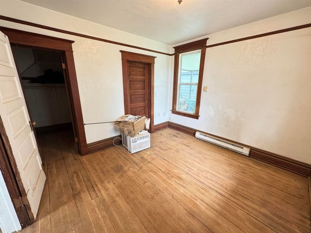 327 E Gordon Ave, Spokane, WA 99207