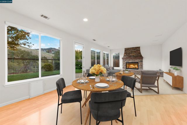 1012 Barkwood Ct, Concord, CA 94521