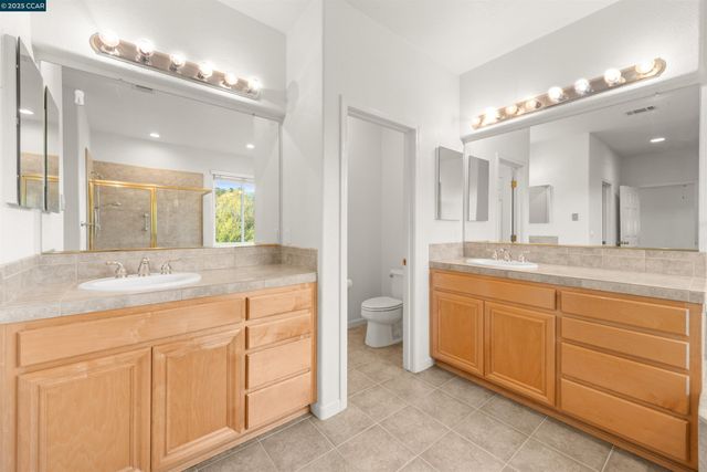 1012 Barkwood Ct, Concord, CA 94521