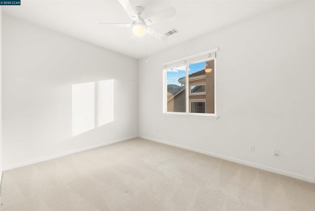 1012 Barkwood Ct, Concord, CA 94521