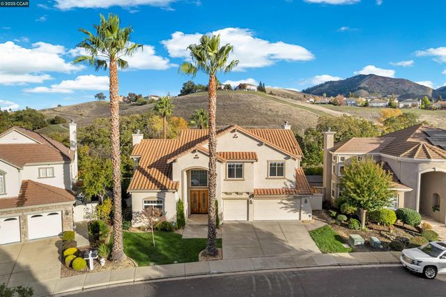 1012 Barkwood Ct, Concord, CA 94521