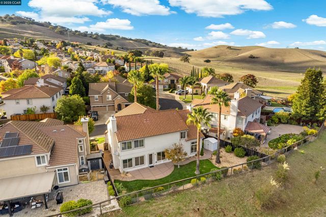 1012 Barkwood Ct, Concord, CA 94521