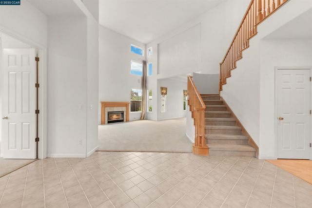 1012 Barkwood Ct, Concord, CA 94521