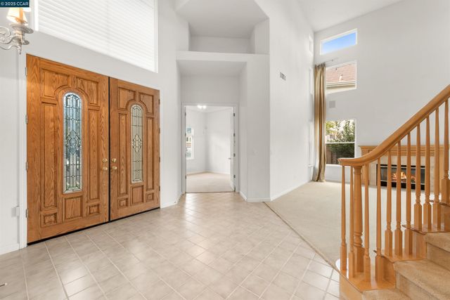 1012 Barkwood Ct, Concord, CA 94521