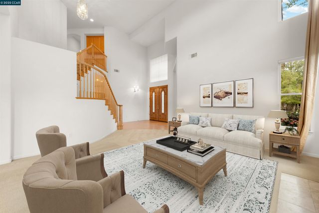 1012 Barkwood Ct, Concord, CA 94521