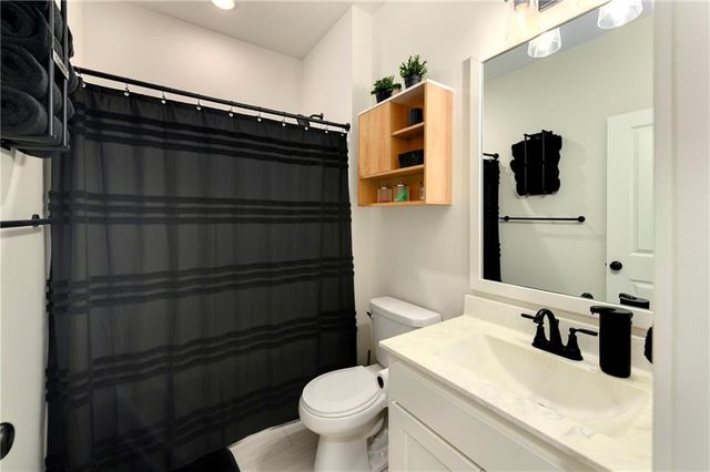 1201 NW 4th Street, Oak Grove, MO 64075