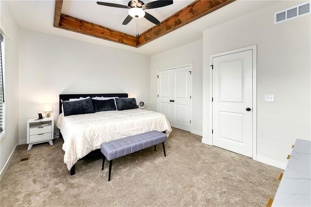 1201 NW 4th Street, Oak Grove, MO 64075
