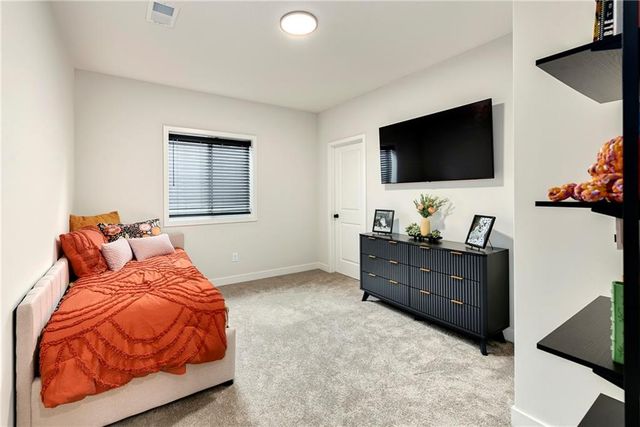 1201 NW 4th Street, Oak Grove, MO 64075