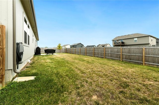 1201 NW 4th Street, Oak Grove, MO 64075