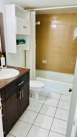 1470 NE 123rd St A707, North Miami, FL 33161