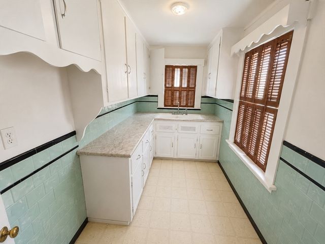 14 S High St, Milford, MA 01757