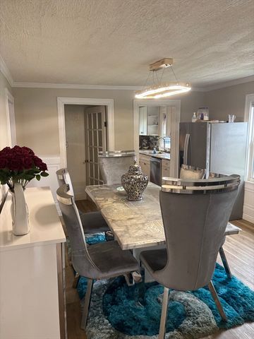 14 S High St, Milford, MA 01757