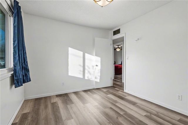 925 W 27th Terrace, Lawrence, KS 66046