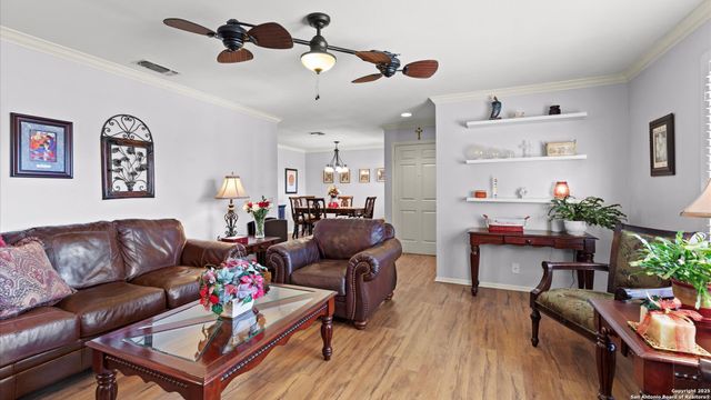 165 W Rampart Dr Apt 202, San Antonio, TX 78216