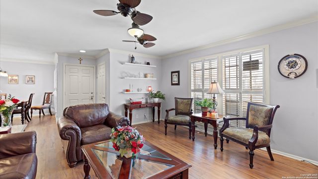 165 W Rampart Dr Apt 202, San Antonio, TX 78216