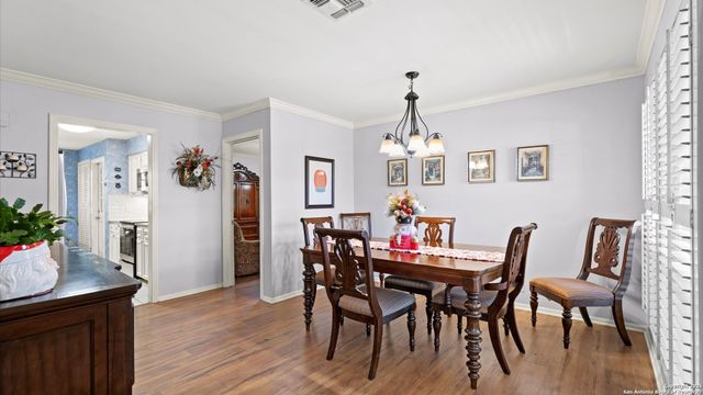 165 W Rampart Dr Apt 202, San Antonio, TX 78216