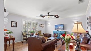 165 W Rampart Dr Apt 202, San Antonio, TX 78216