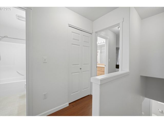 15445 Sw SPARROW Loop 104, Beaverton, OR 97007