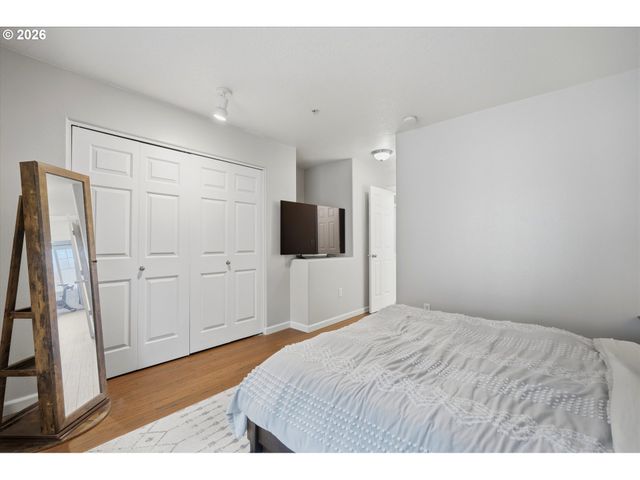 15445 Sw SPARROW Loop 104, Beaverton, OR 97007