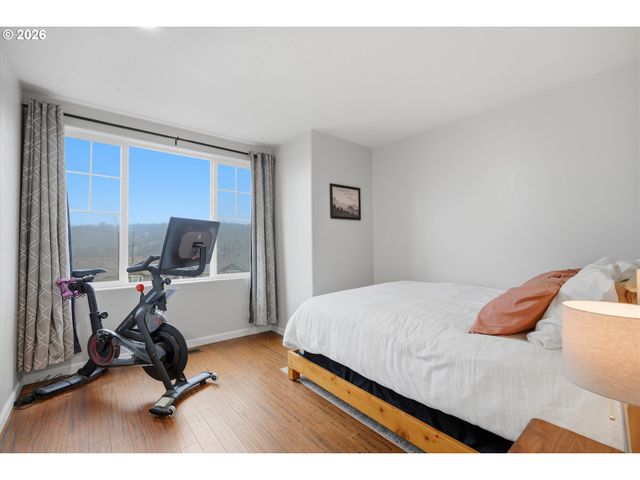 15445 Sw SPARROW Loop 104, Beaverton, OR 97007