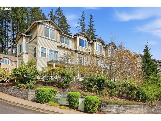 15445 Sw SPARROW Loop 104, Beaverton, OR 97007