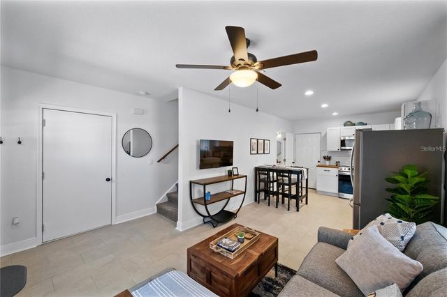 707 N DISSTON AVENUE, Tarpon Springs, FL 34689