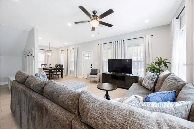 707 N DISSTON AVENUE, Tarpon Springs, FL 34689