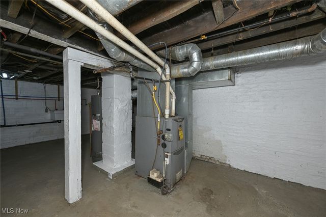 200 8th Street NW, Barberton, OH 44203